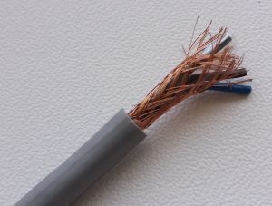 Кабель передачи данных экранированный 3х0.14 медный гибкий 3 жильный три многопроволочных жилы сечением 0.14 кв. мм в экране медного плетения внешний диаметр 5 мм liycy data cable 3 x 0.14 26 awg купить за приемлемую цену